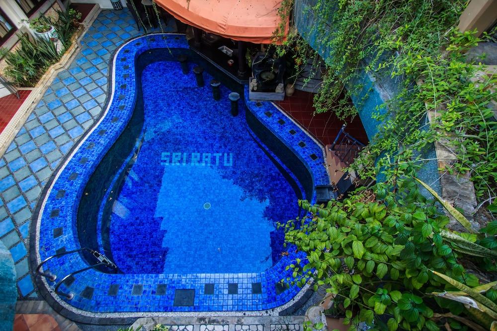 Sri Ratu Hotel ليجيان المظهر الخارجي الصورة
