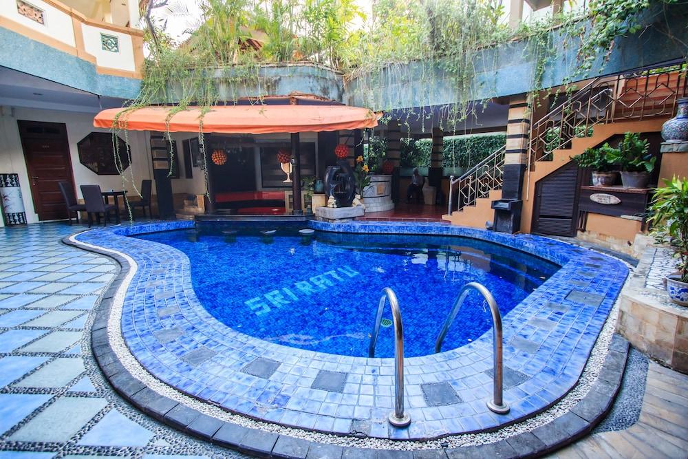 Sri Ratu Hotel ليجيان المظهر الخارجي الصورة