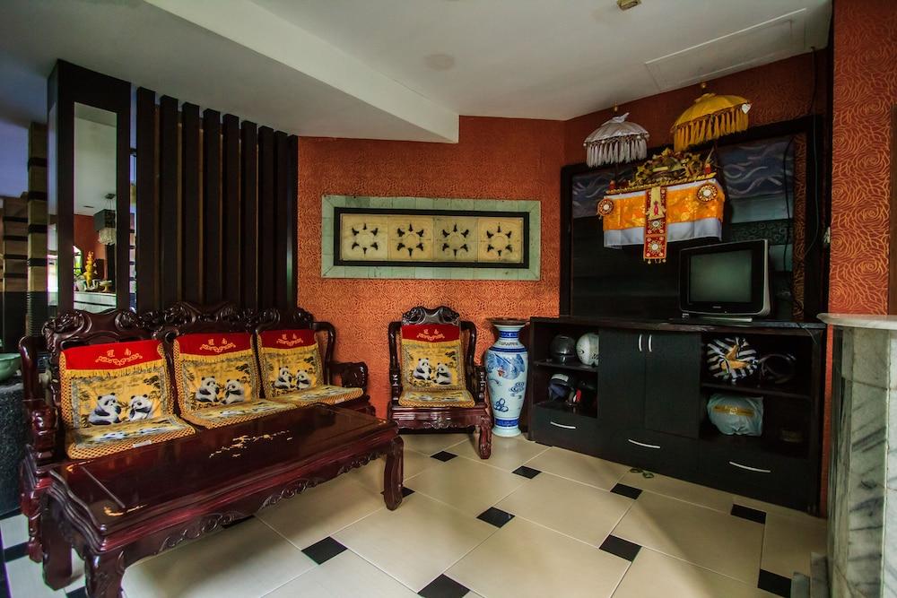Sri Ratu Hotel ليجيان المظهر الخارجي الصورة