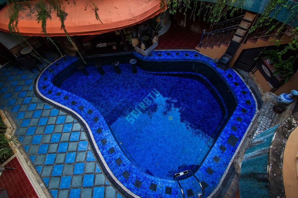 Sri Ratu Hotel ليجيان المظهر الخارجي الصورة