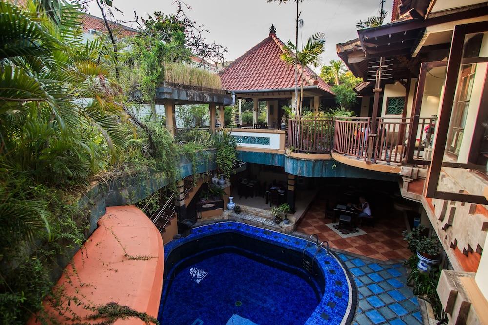 Sri Ratu Hotel ليجيان المظهر الخارجي الصورة