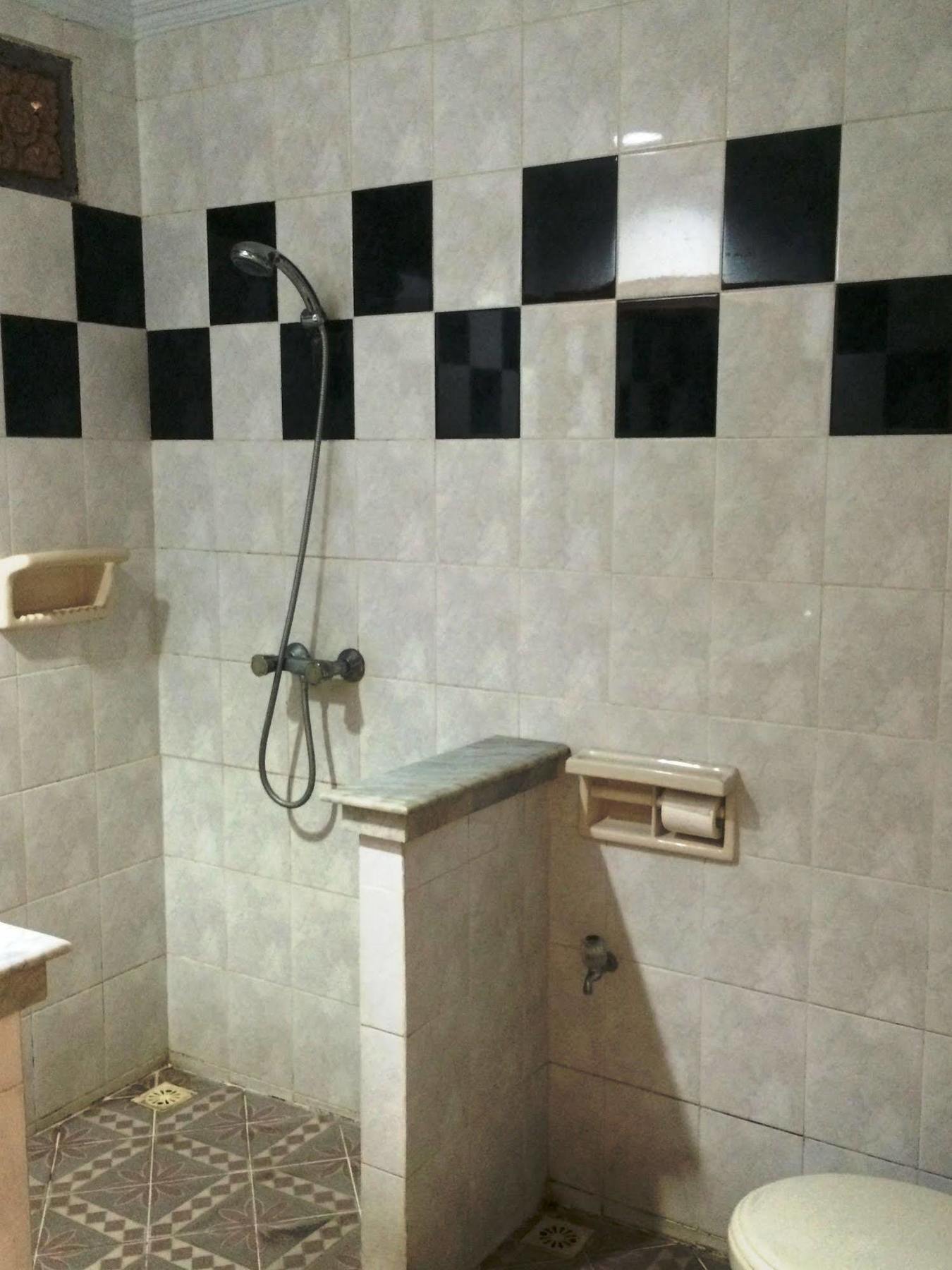 Sri Ratu Hotel ليجيان المظهر الخارجي الصورة