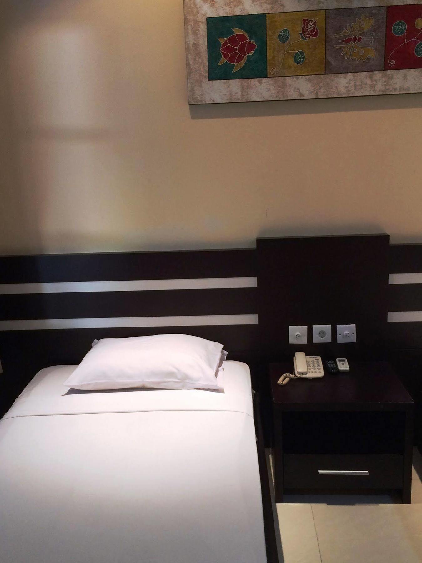 Sri Ratu Hotel ليجيان المظهر الخارجي الصورة