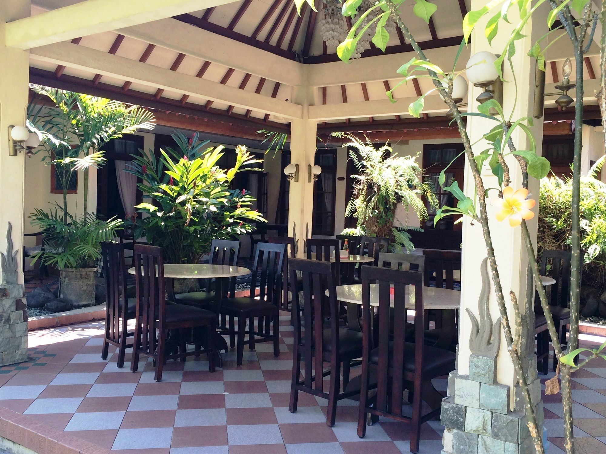 Sri Ratu Hotel ليجيان المظهر الخارجي الصورة