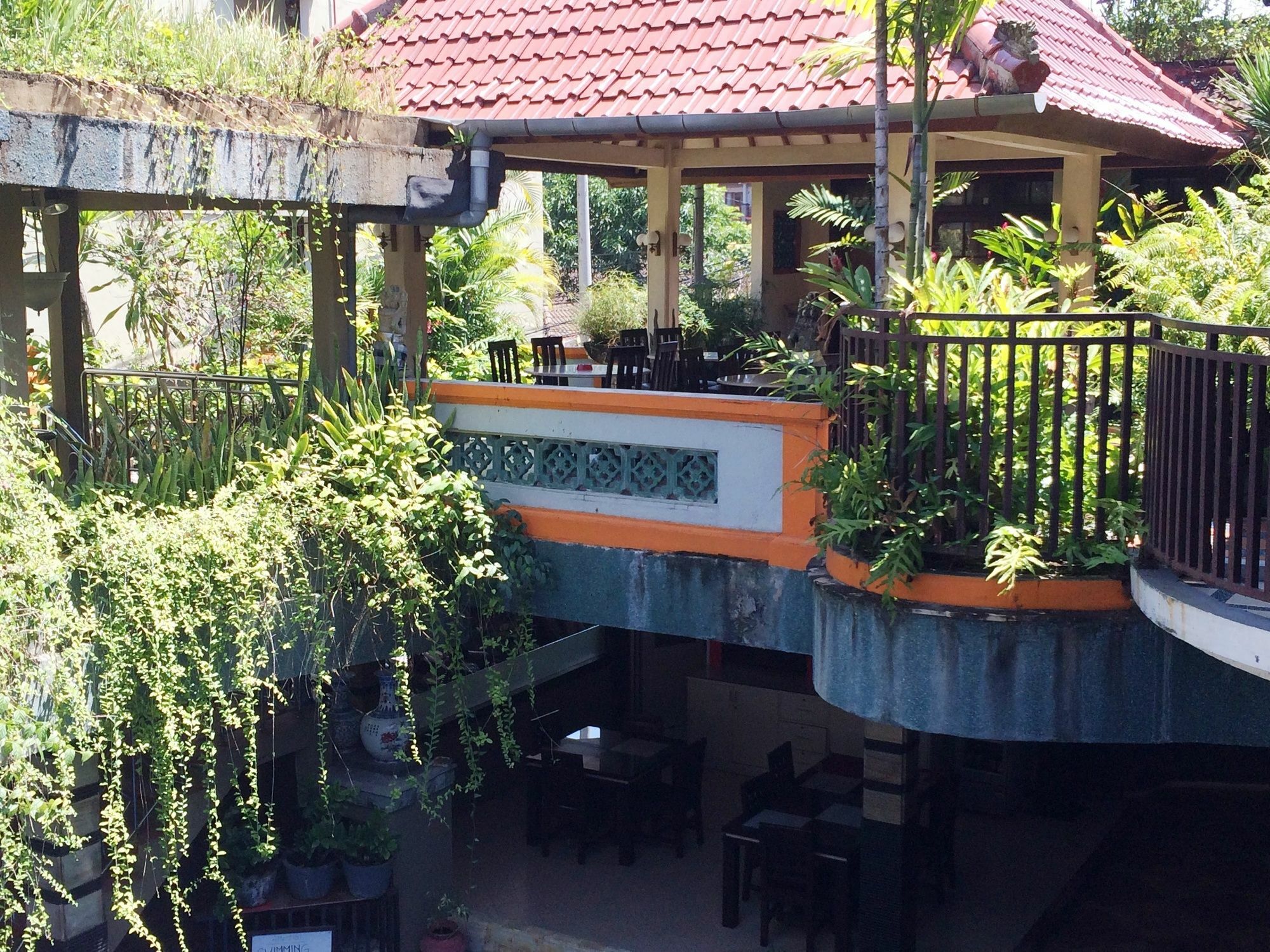 Sri Ratu Hotel ليجيان المظهر الخارجي الصورة